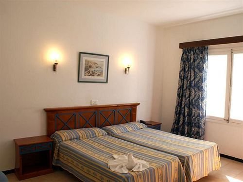 Фото Kyrat Amarac - Adults Only