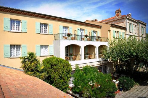 Внешний вид отеля Le Castelet Des Alpilles в Сен-Реми-де-Провансе, фото 1