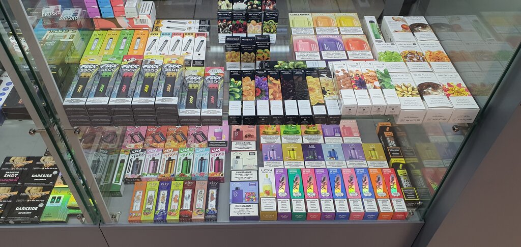 Tobacco and smoking accessories shop Puffs & Loops, Moscow, photo