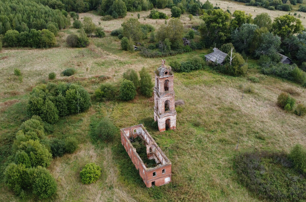 Orthodox church Tserkov Preobrazheniya Gospodnya V Khripelyakh, Kostroma Oblast, photo