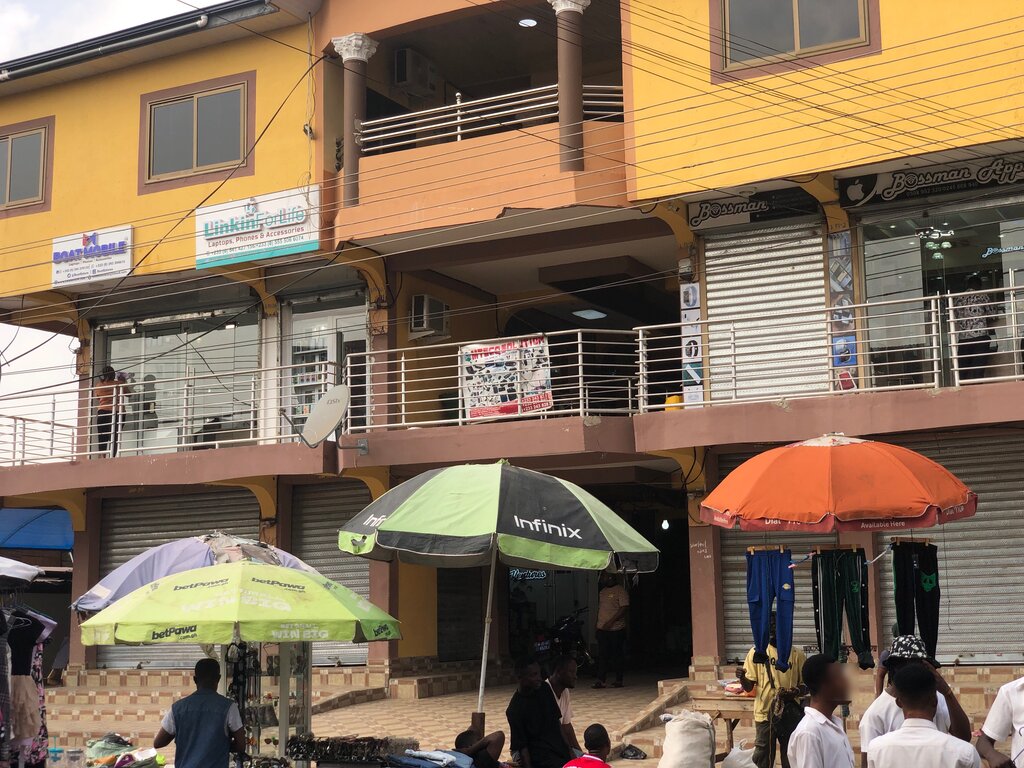 Electronics store Ruth Tech Computer, Accra, photo