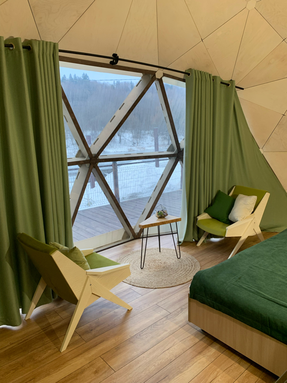 Фото Купольные дома-сферы на ферме