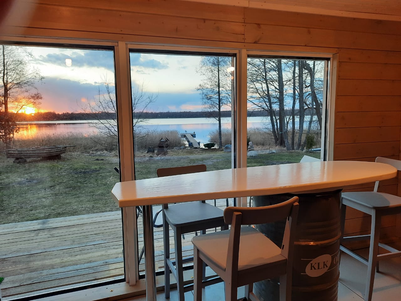 Фото Домик у озера