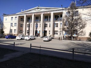 Городской дом культуры (ул. Бауыржана Момышулы, 43), культурный центр в Семее