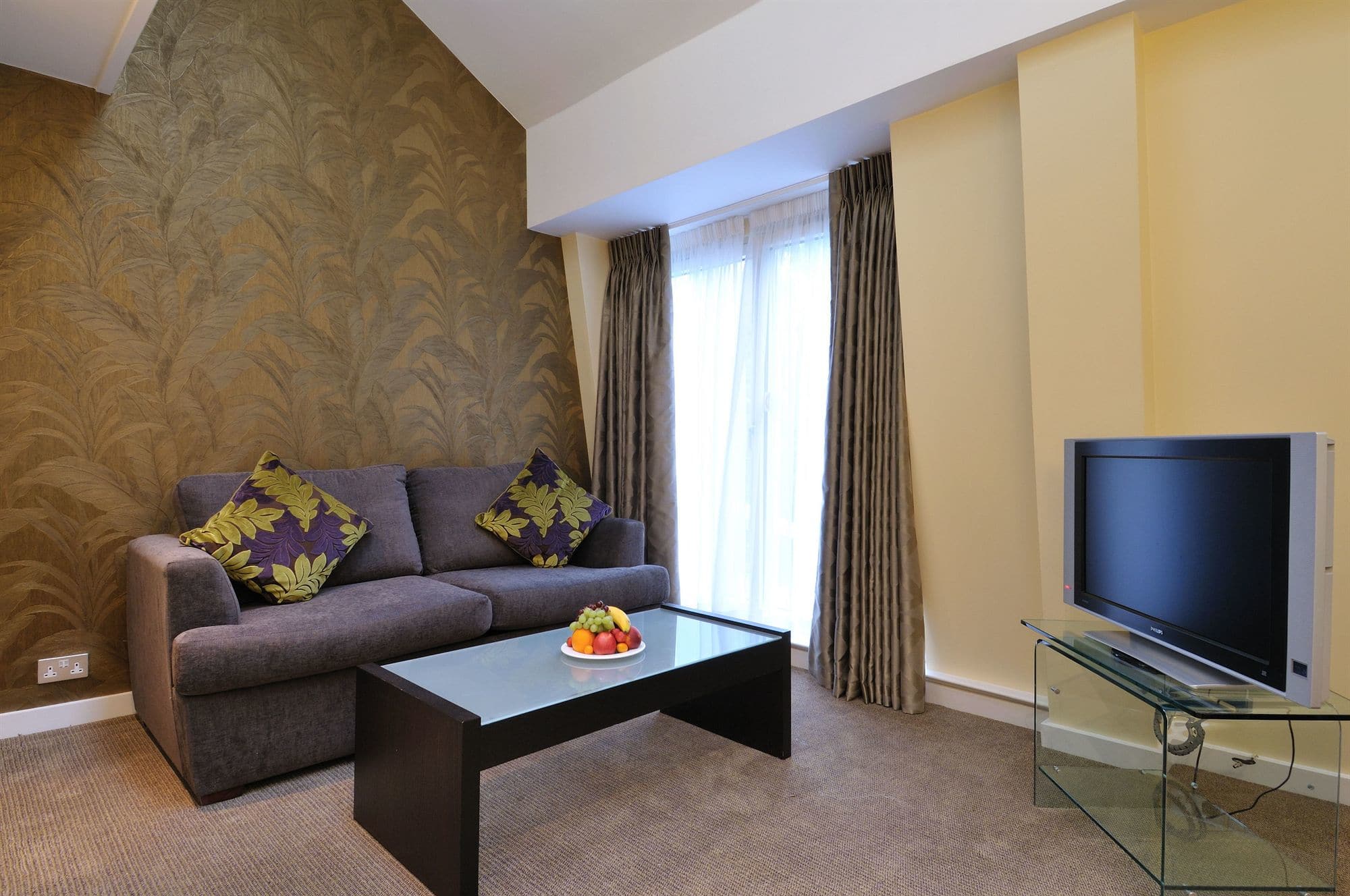 Фото DoubleTree by Hilton London - West End