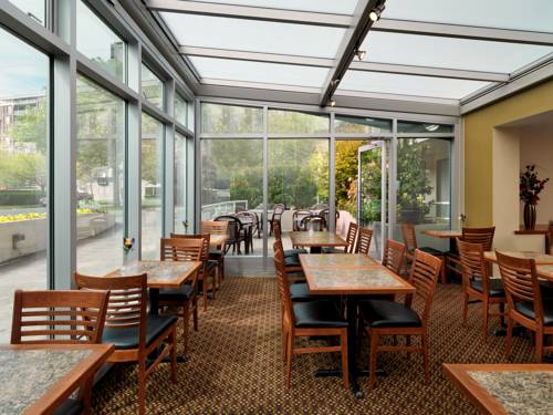 Фото Best Western Plus Inner Harbour - Victoria Hotels