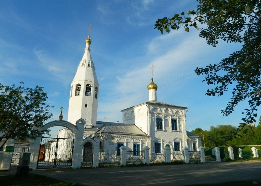 Церковь воскресения христова ул калинина 1 фото