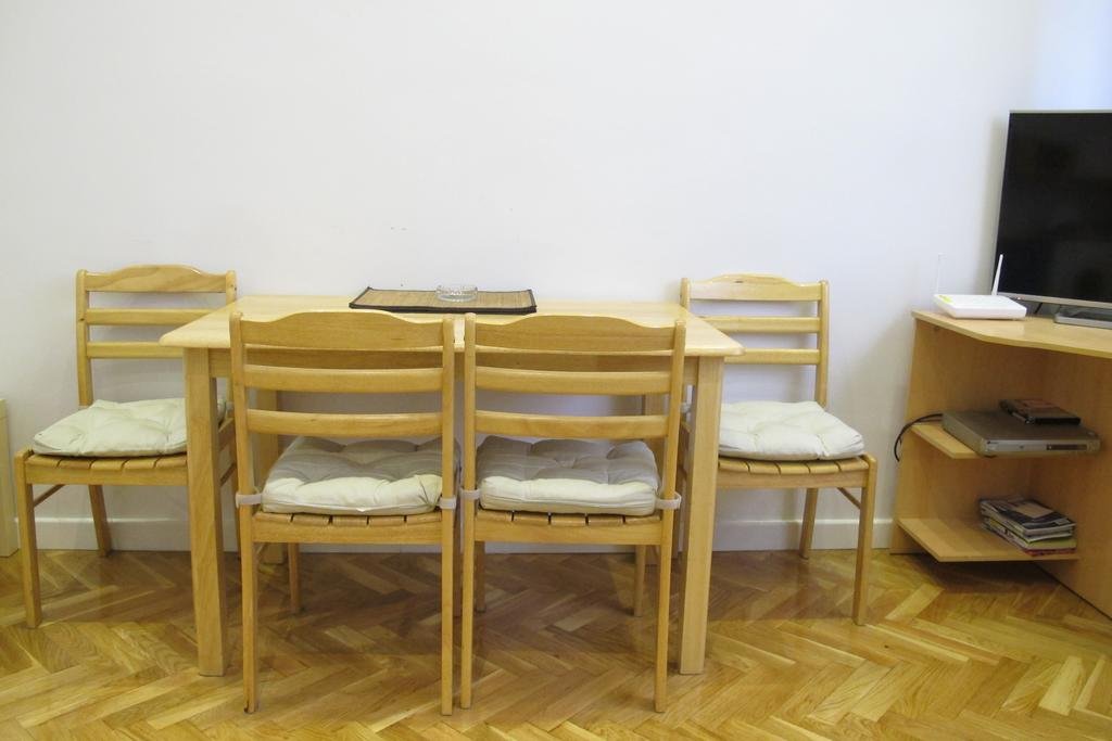 Фото Plaza Castilla 4 Torres