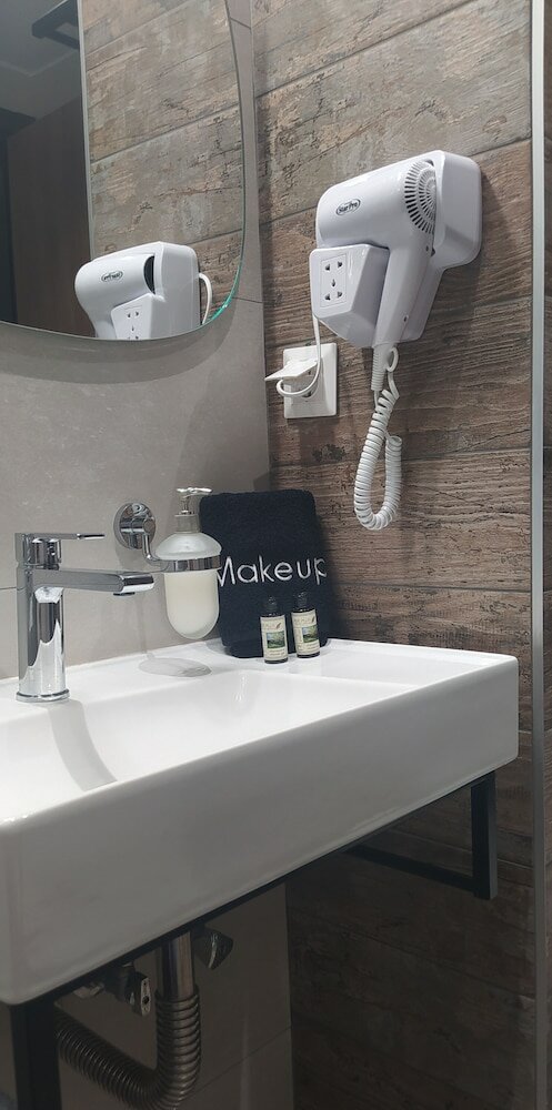 Фото Elizabeth Queen Luxuxy Rooms