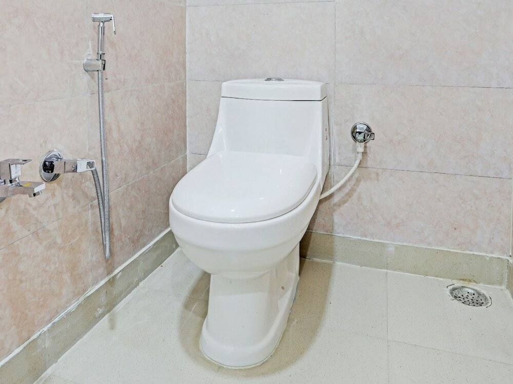 Фото Spot On 42785 Mr Shawarma Family Restaurant & Hotel