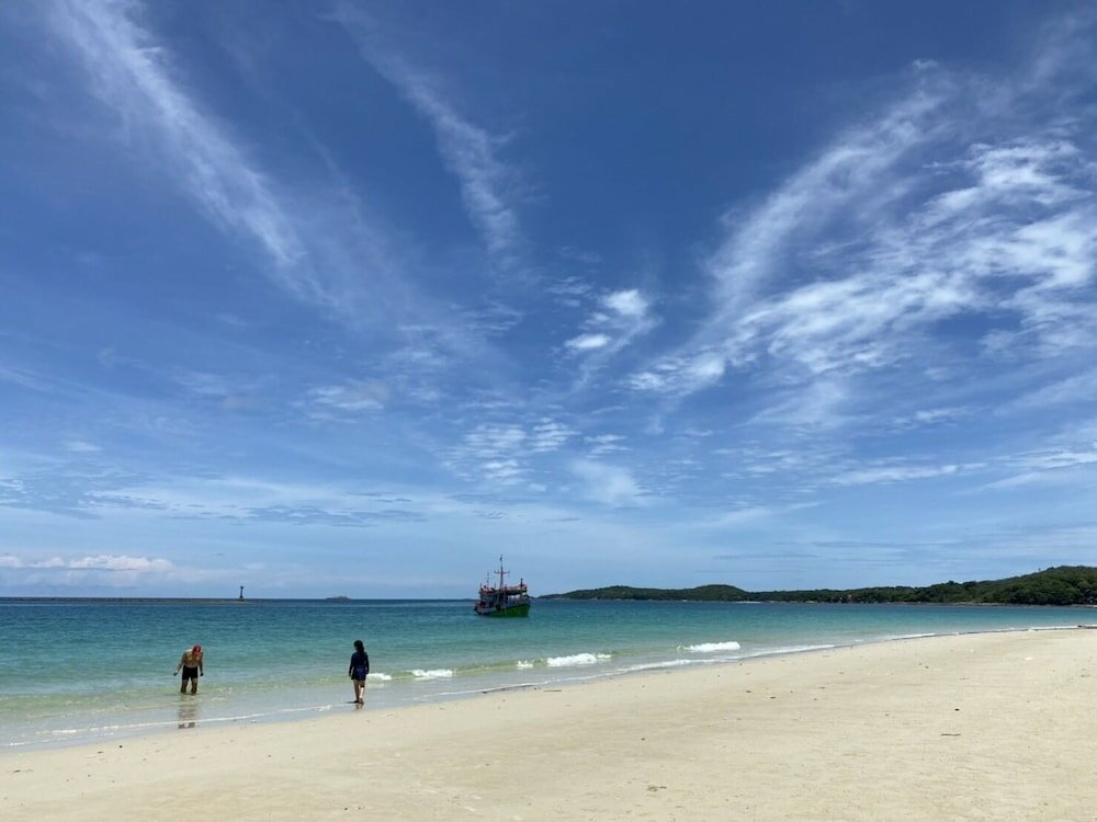 Фото Sinsamut Koh Samed Hotel