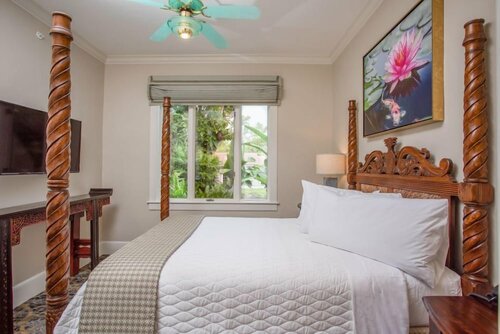 Гостиница Shangri-La Springs в Бонита Спрингс