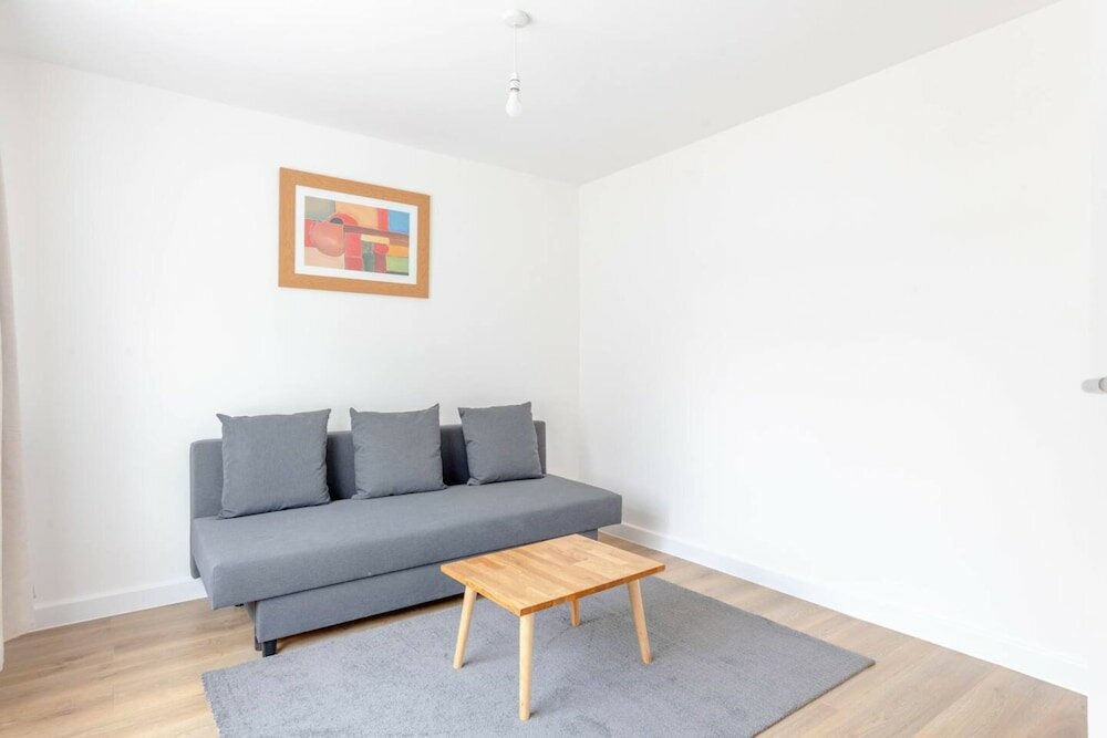 Фото Modern 2bd Flat - 5 min to London City Airport