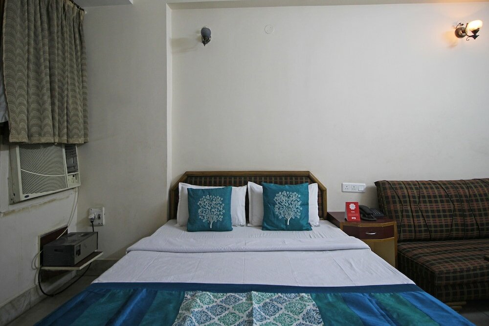 Фото Oyo 10400 Hotel The Ambassador