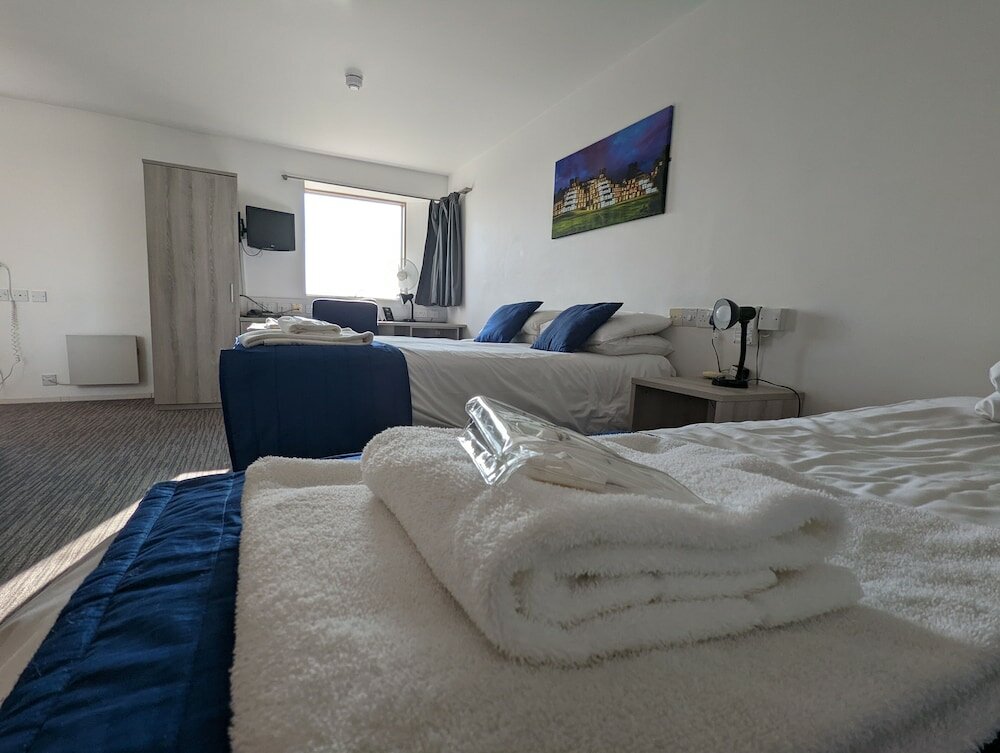 Фото Broadview Hotel