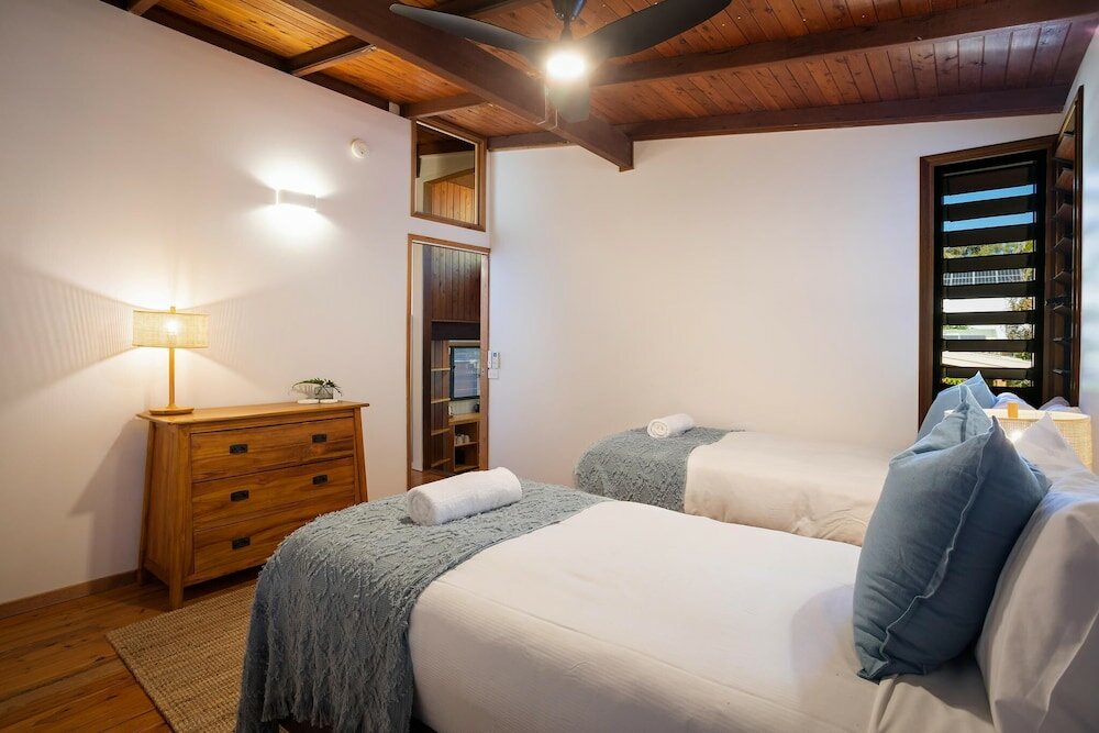 Фото Your Luxury Escape - Coco Beach House