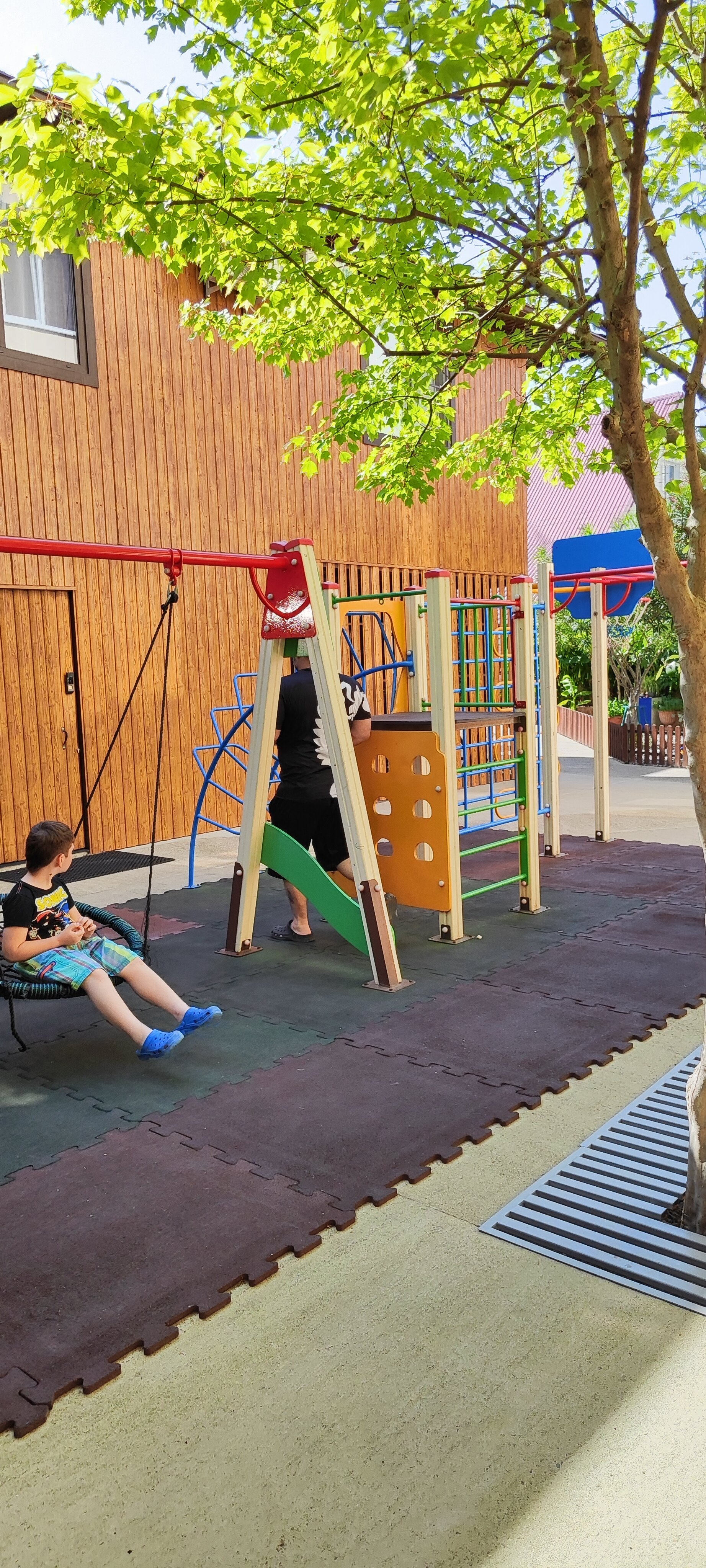 Фото Светлый Аллама групп