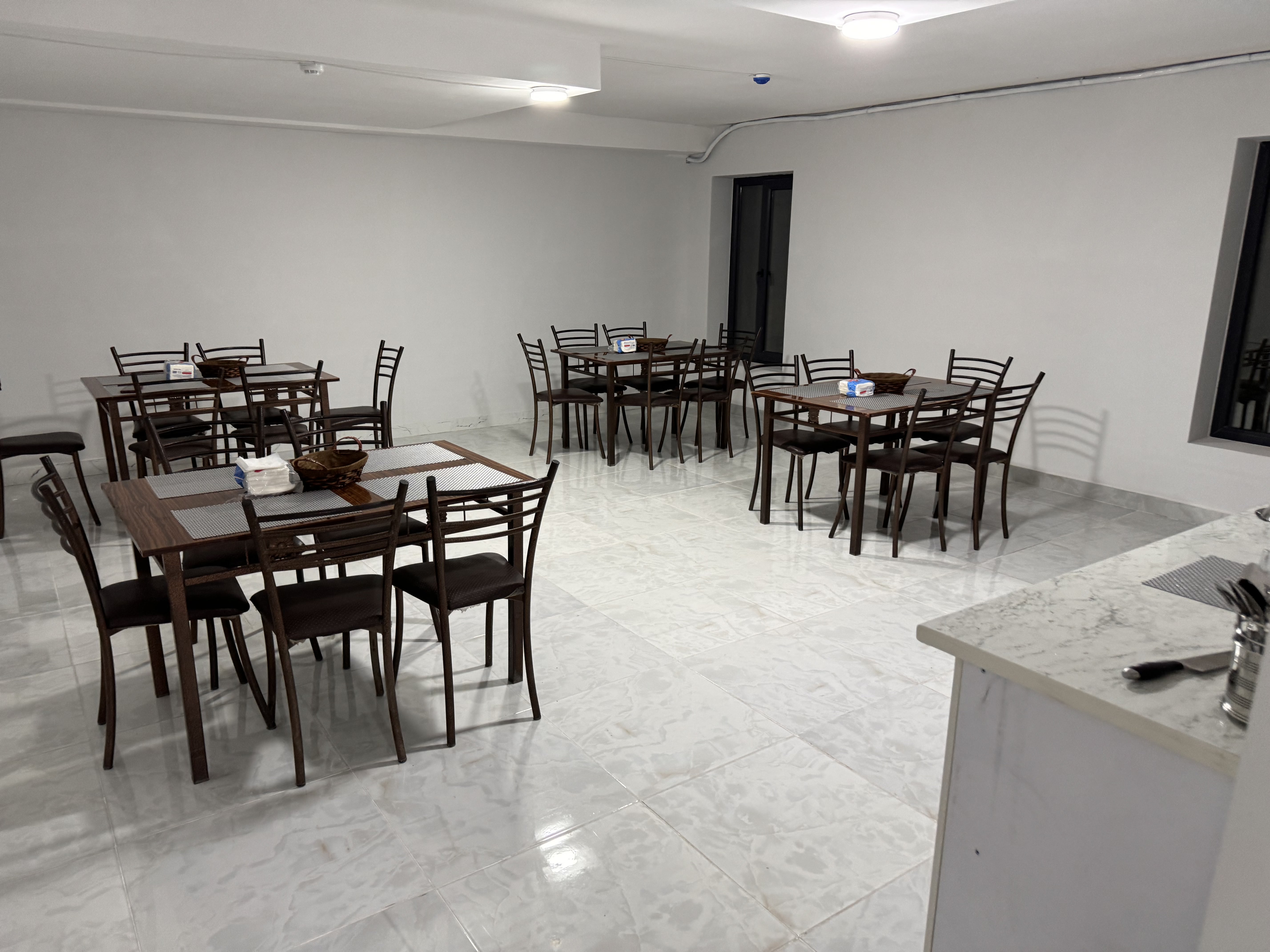 Фото White House Hotel