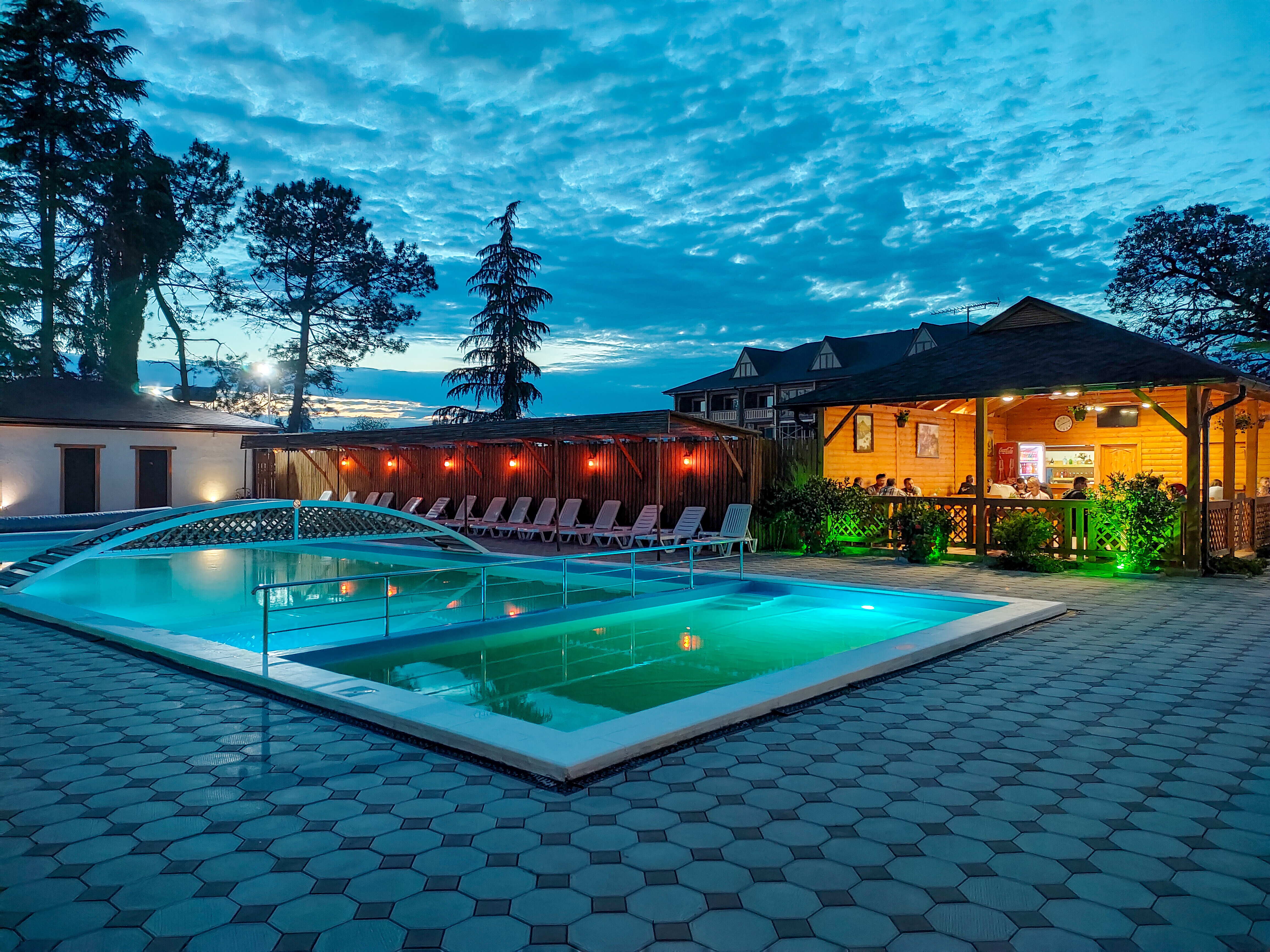 Фото отеля 1