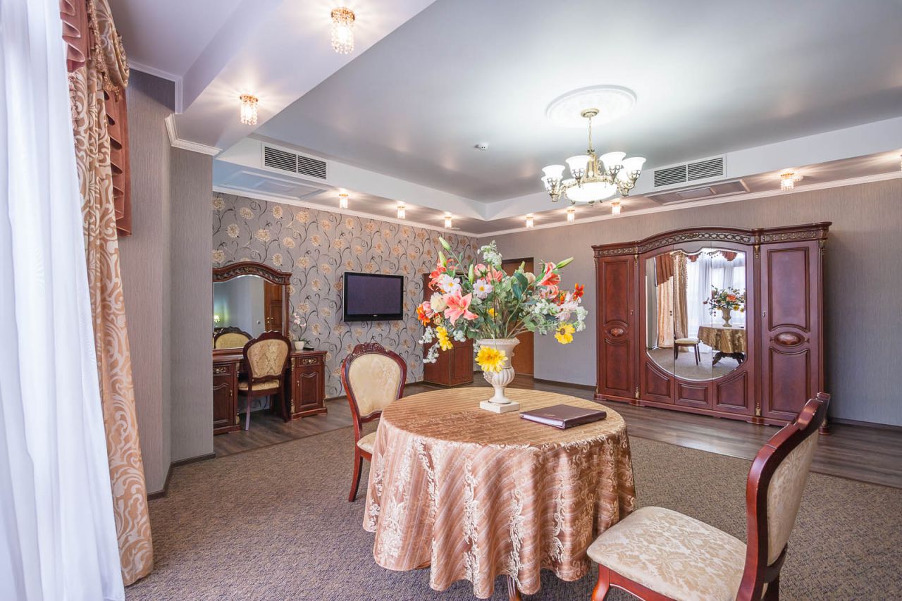 Фото Шери Холл