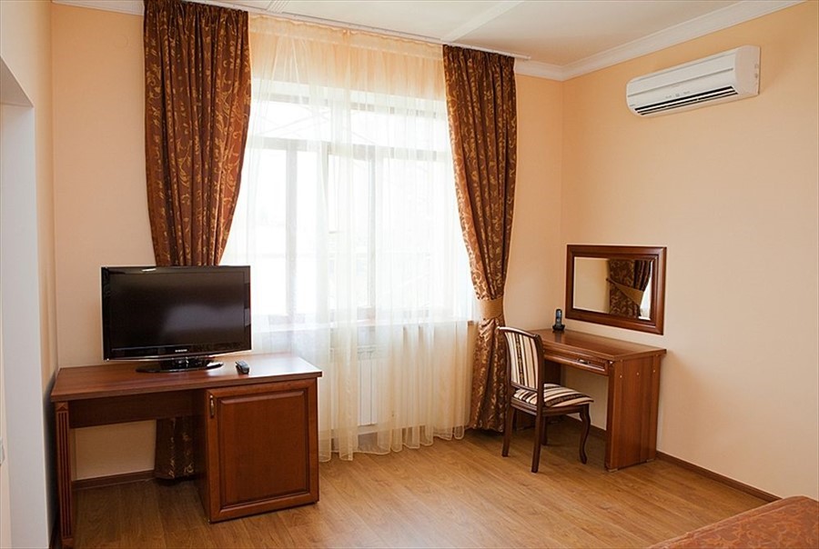 Фото отеля 2