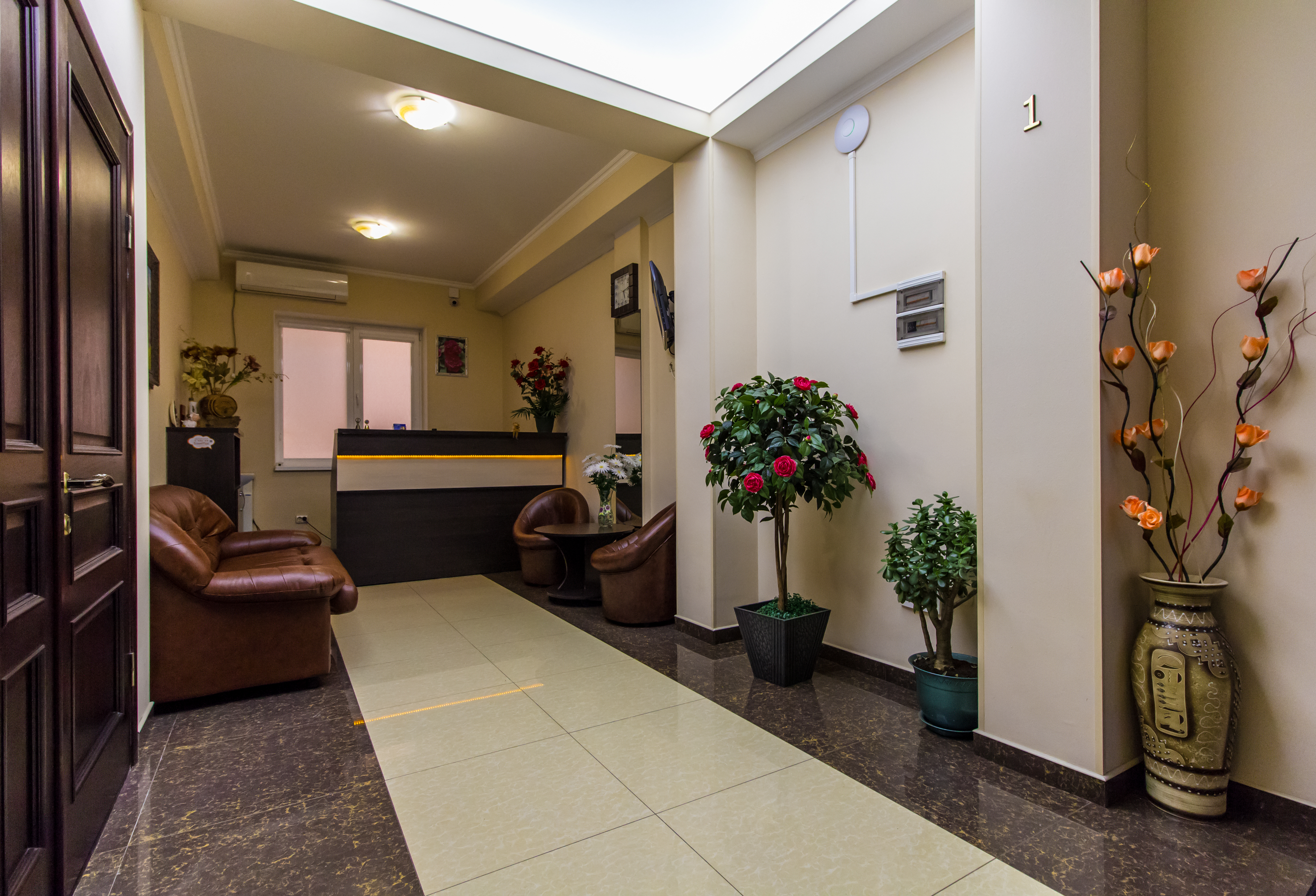 Фото отеля 2