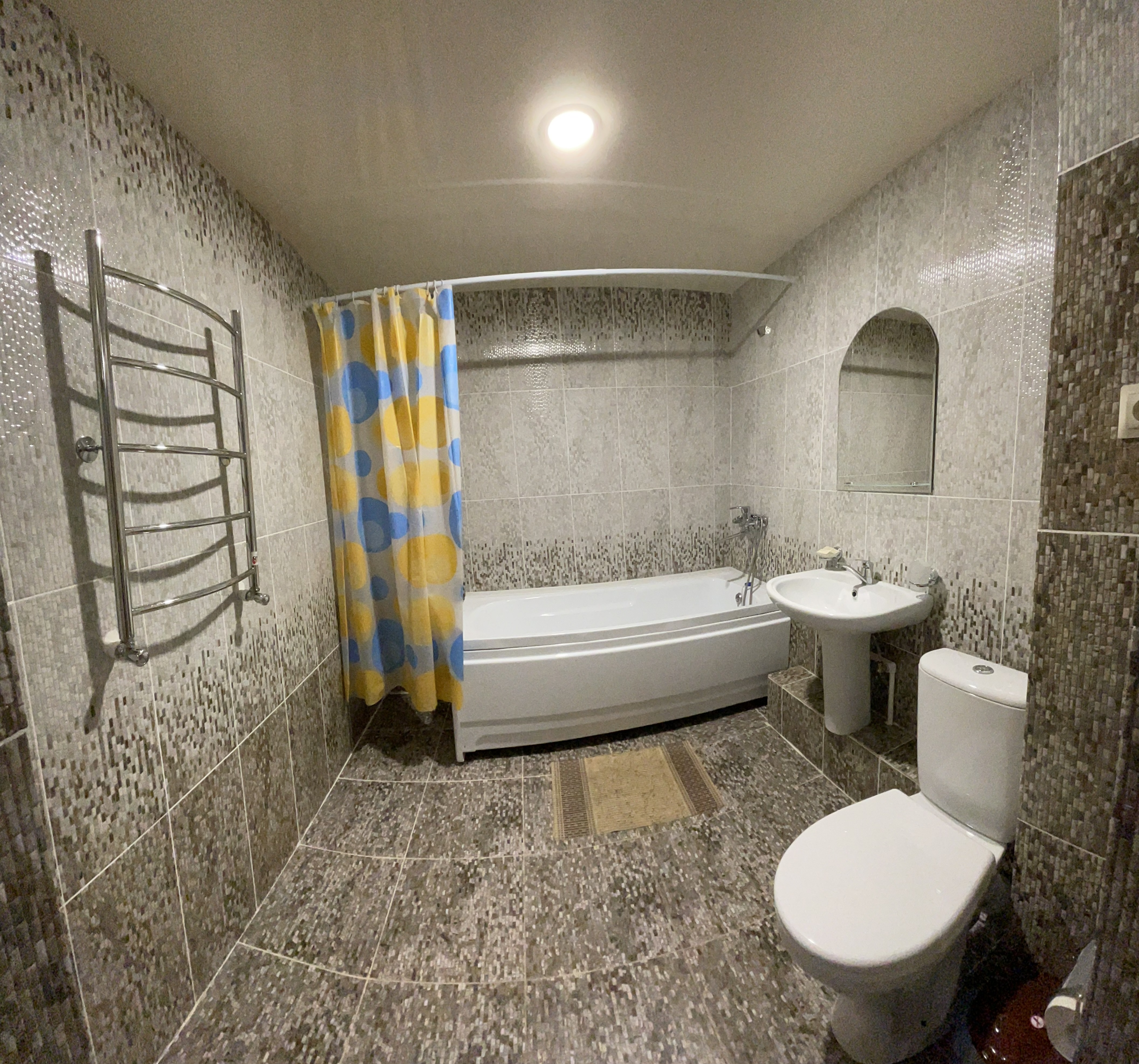 Фото Адамас