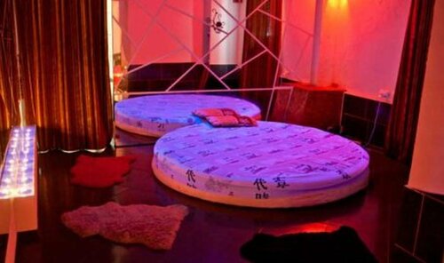 Qadimgi rus ayollari ogil bolalarga sikishni orgatishadi