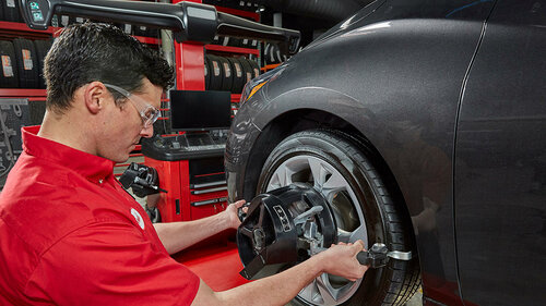 Express oil change Big O Tires, State of Indiana, photo