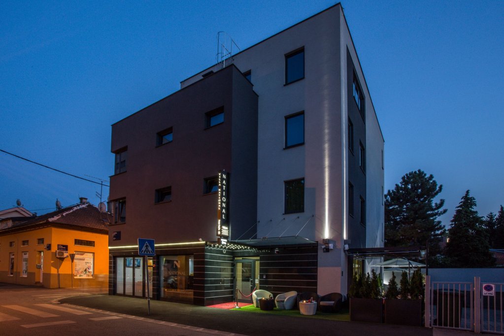 Фото отеля 1