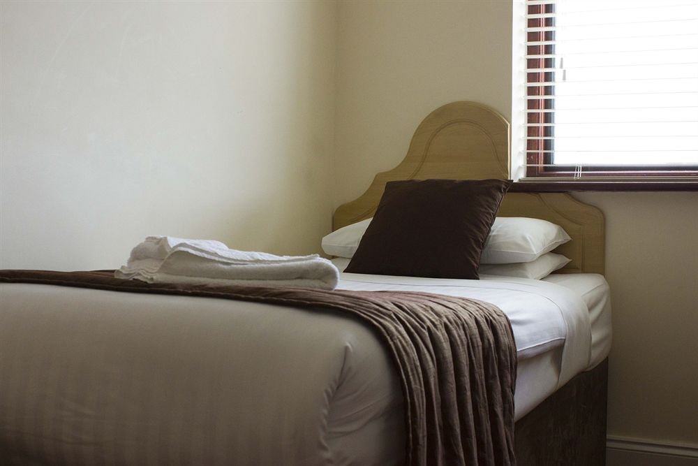 Фото The Brent Hotel