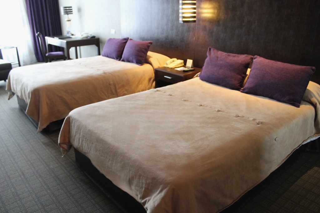 Фото Howard Johnson Plaza Florida Street