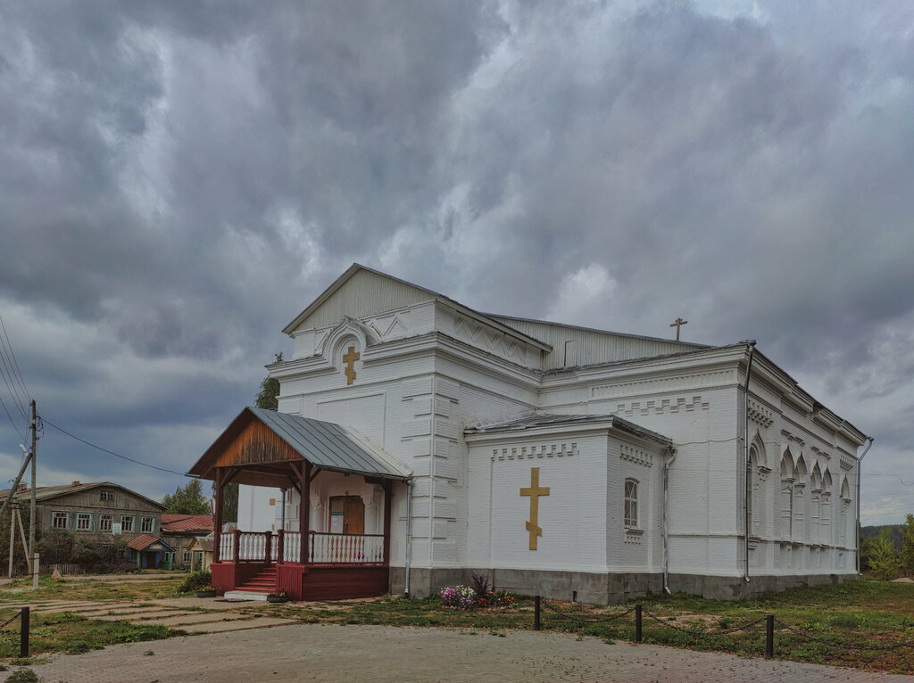 كنيسة أرثوذكسية Vozdvizheniya Chestnogo Kresta Gospodnya v Serge Church ، اقليم بيرم كراي، صورة