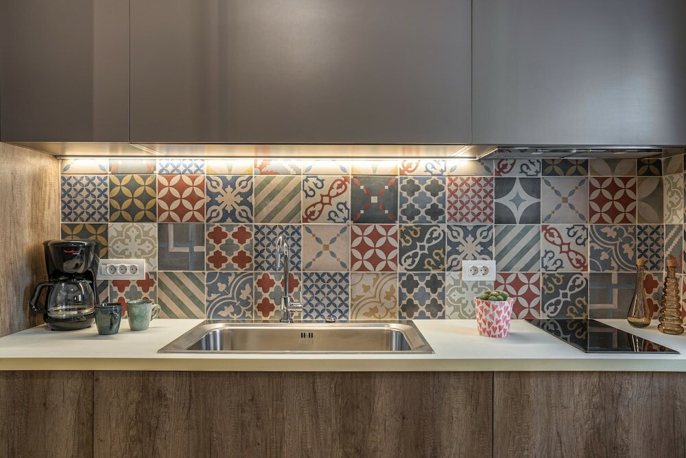 Фото Andy & Hari's Elegant Town Studios