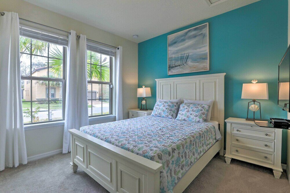 Фото Upscale Kissimmee Retreat