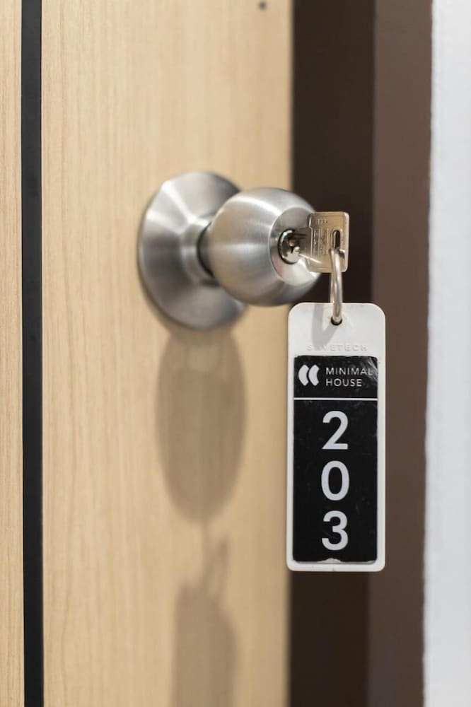 Фото Minimal House Patong - Adults Only