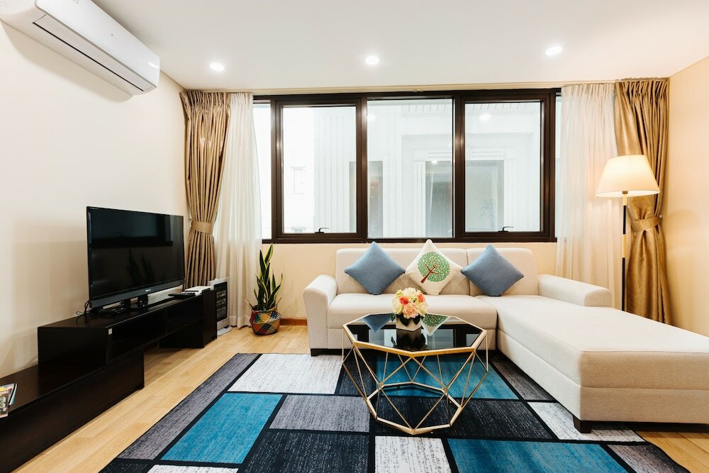 Фото Hb Serviced Apartment - 121b Quan Hoa
