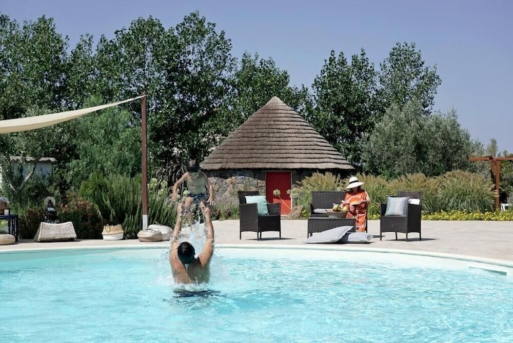 Фото Is Cheas wine farm boutique hotel