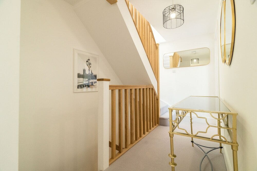 Фото Howsman Road