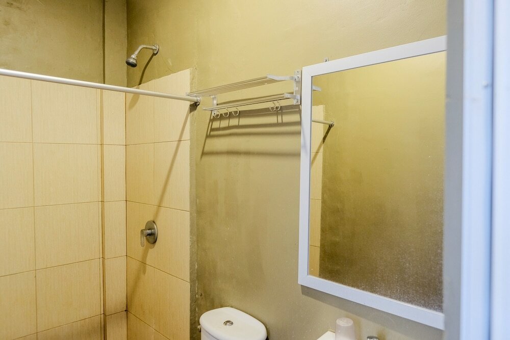 Фото Urbanview Hotel Ta Ke Jelutung Jambi