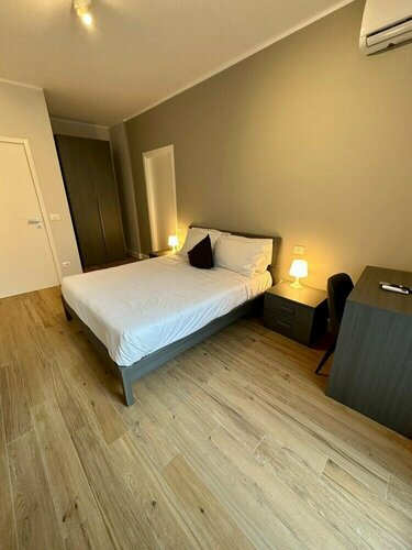 Гостиница Hh Hermoso Housing Asti в Асти