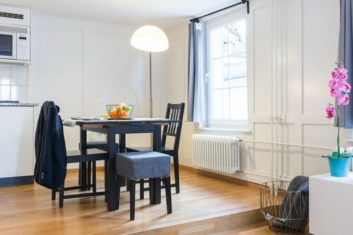 Гостиница Zg Zeughausgasse i - Hitrental Apartment в Цуге