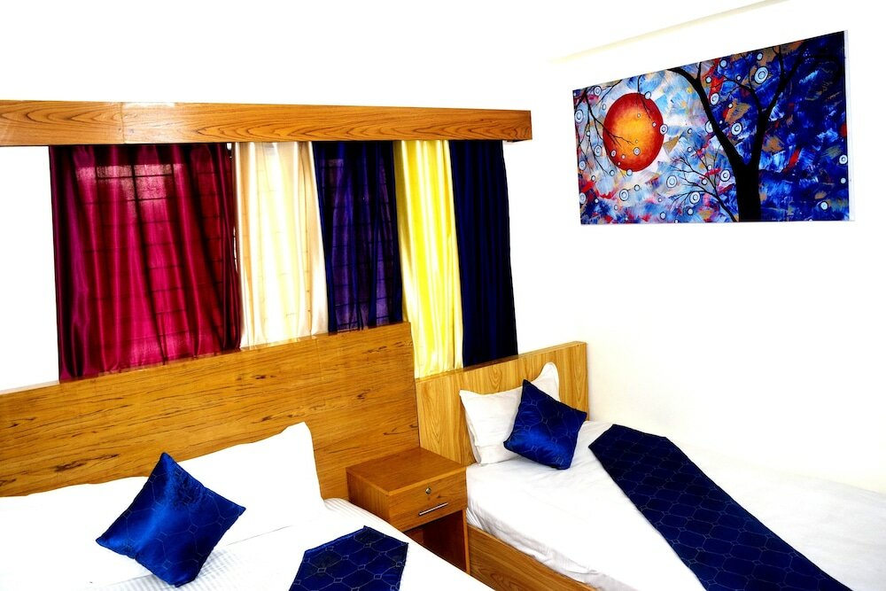 Фото отеля 2