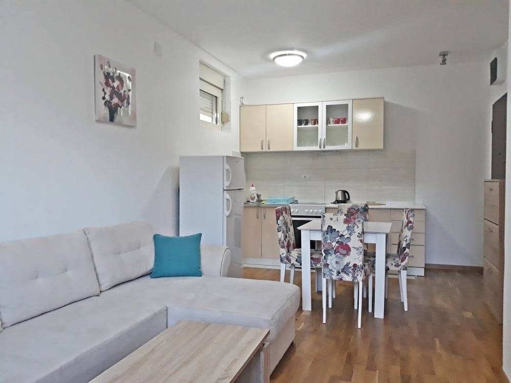 Фото Center Apartment C 18