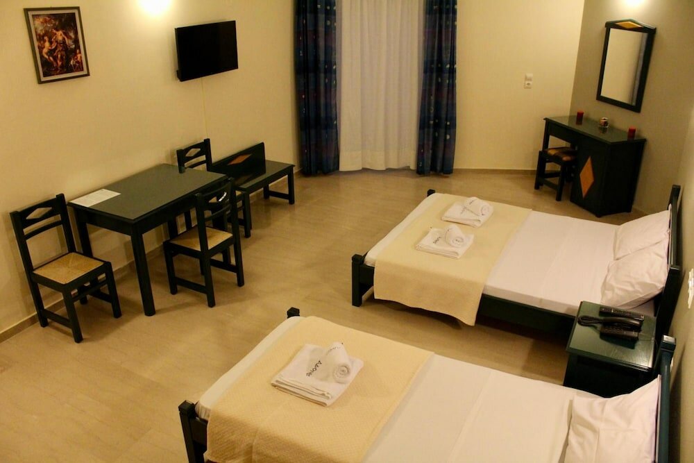 Фото Adonis Hotel