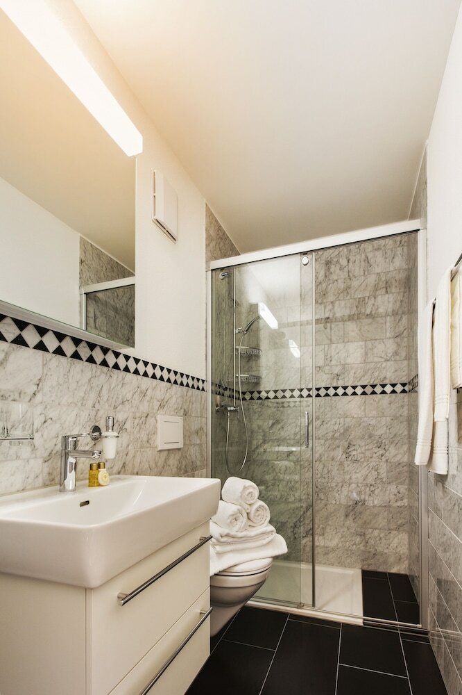 Фото Nest - Stampfenbachstrasse