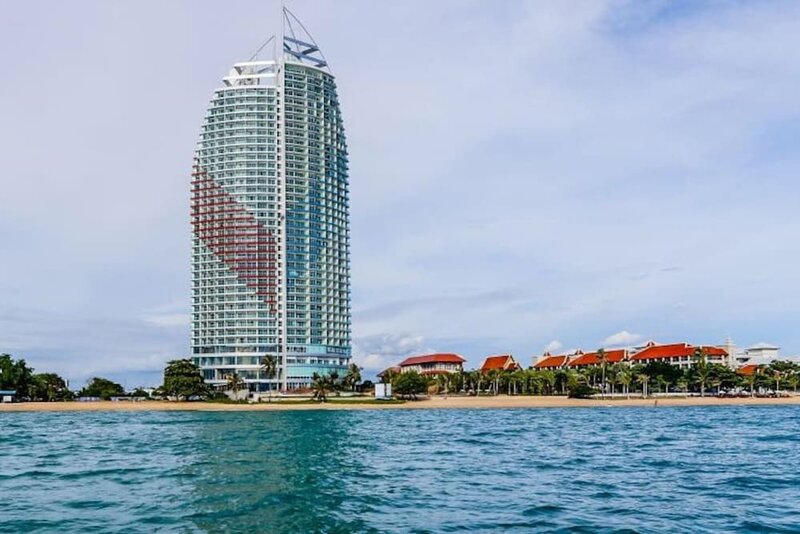 Гостиница Movenpick Residence Beach Access 2br