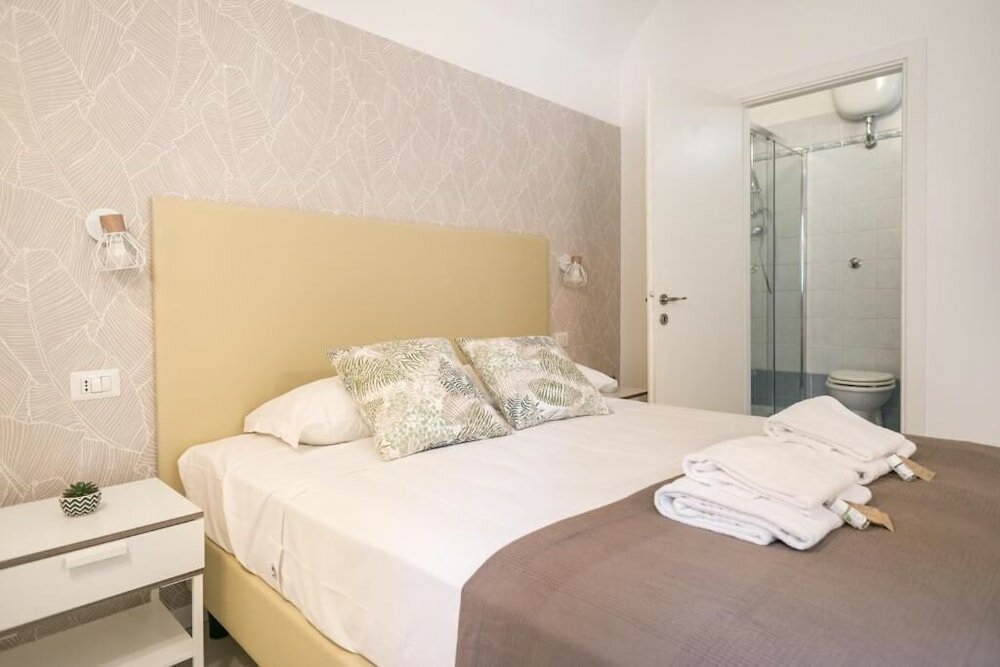 Фото White Candia Guesthouse