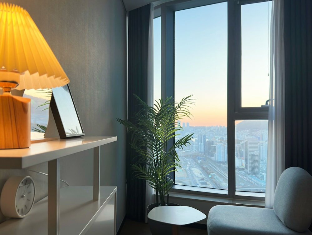 Фото Brown Suites Busan