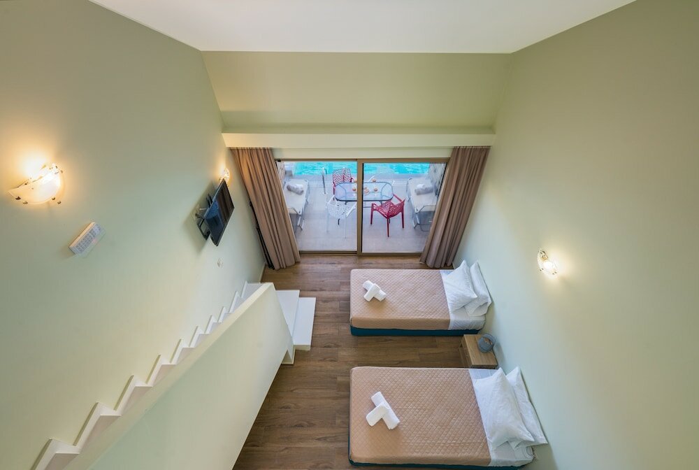 Фото Kozanos Suites with Private Pool